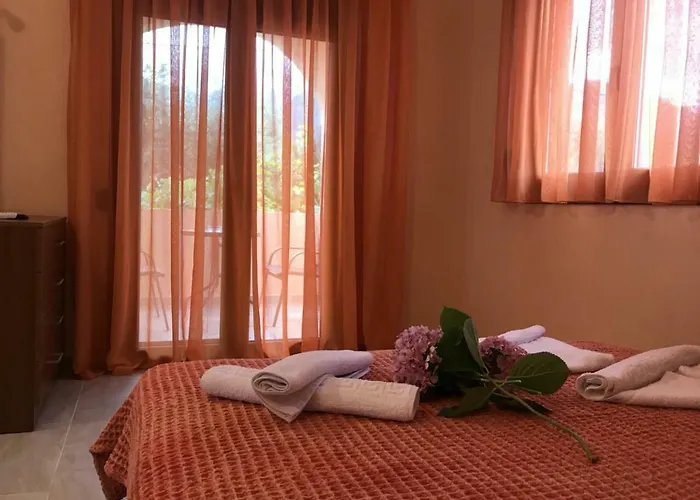 Anna Paradise Πανσιόν